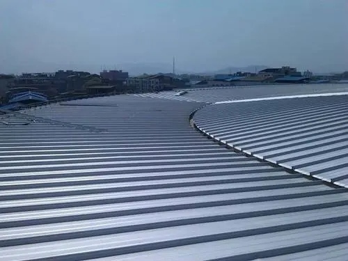 鋁鎂錳板屋面的優點？
